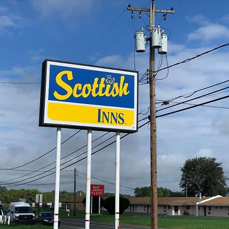 Scottish Inns Wrightstown Exterior photo