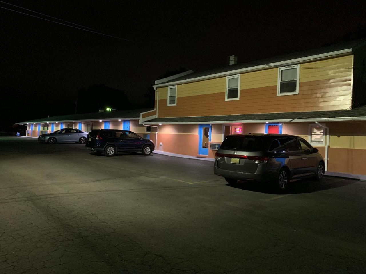 Scottish Inns Wrightstown Exterior photo